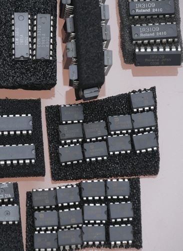 various-Huge lot original rare synth chips